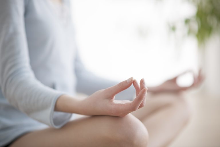 Mantralla parempi meditaatiokokemus?