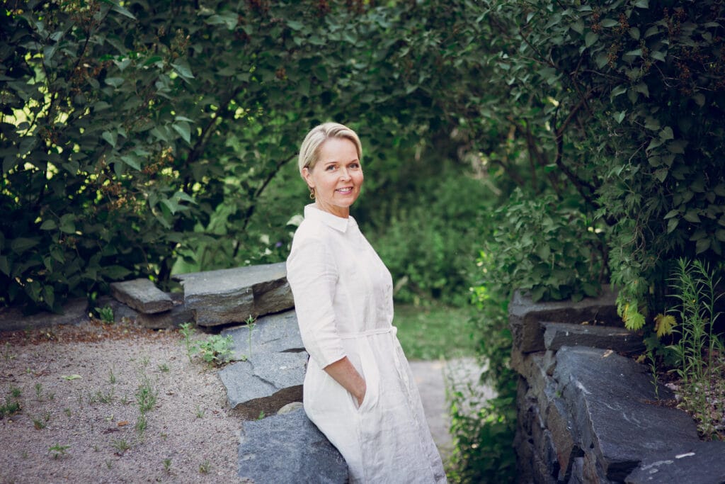 Päivi Karhu, uniterapeutti ja ratkaisukeskeinen lyhytterapeutti